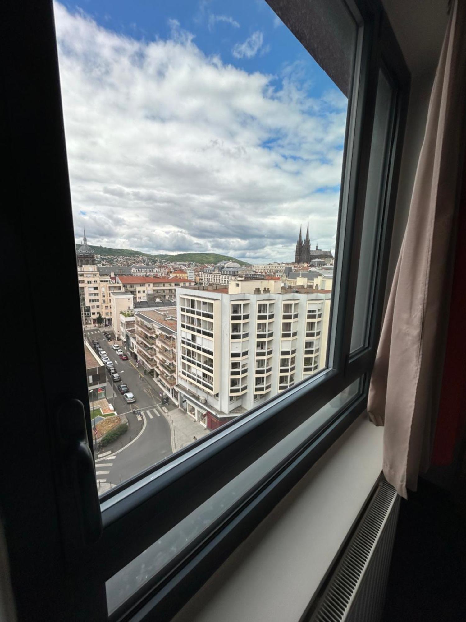 Apparthotel Privilodges Carre De Jaude Clermont-Ferrand Eksteriør billede